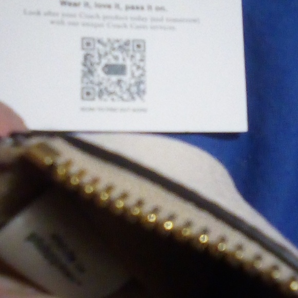 Coach wristlet nwots - Picture 6 of 6